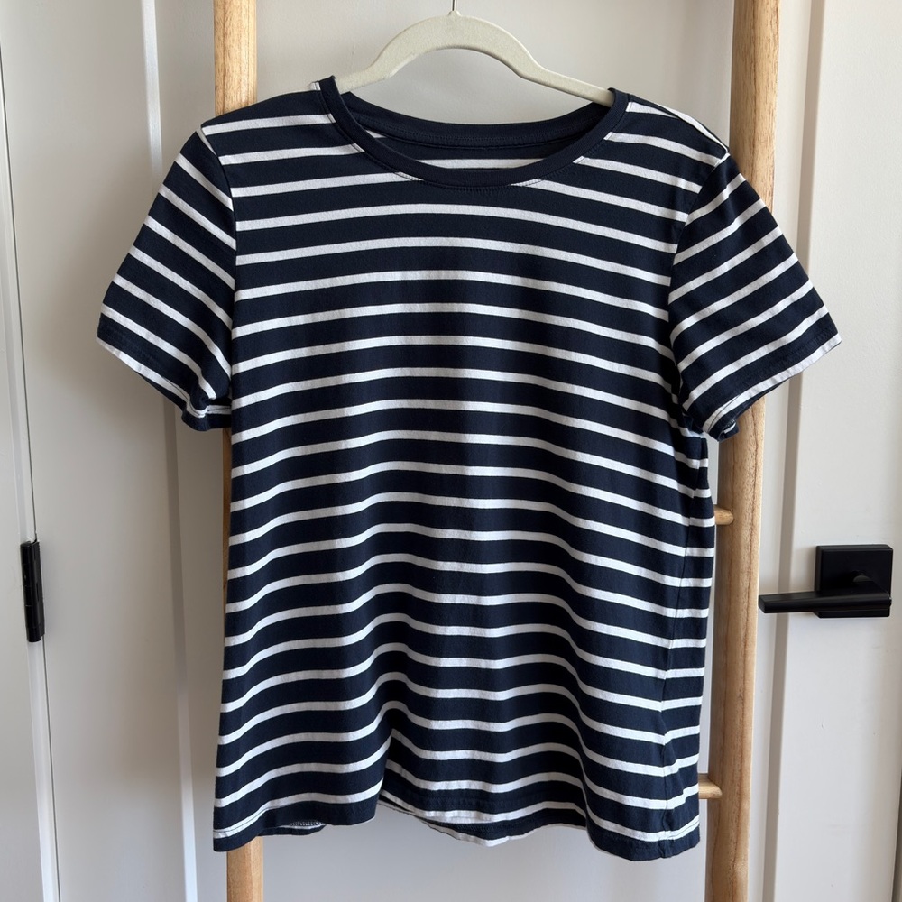 EUC Pact Women’s Organic Softspun Crew Neck Tee (Medium) - Picture 3 of 10